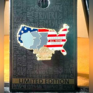 Hard Rock Cafe Lapel Pin AC Hotel & Casino Veterans Day USA Exclusive Brand New